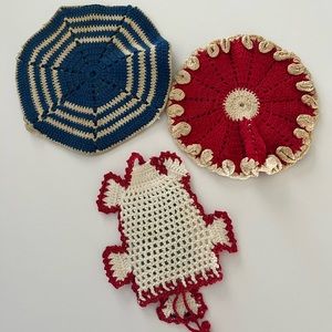 Vintage pot holders, soap holder, tea cozy, trivet